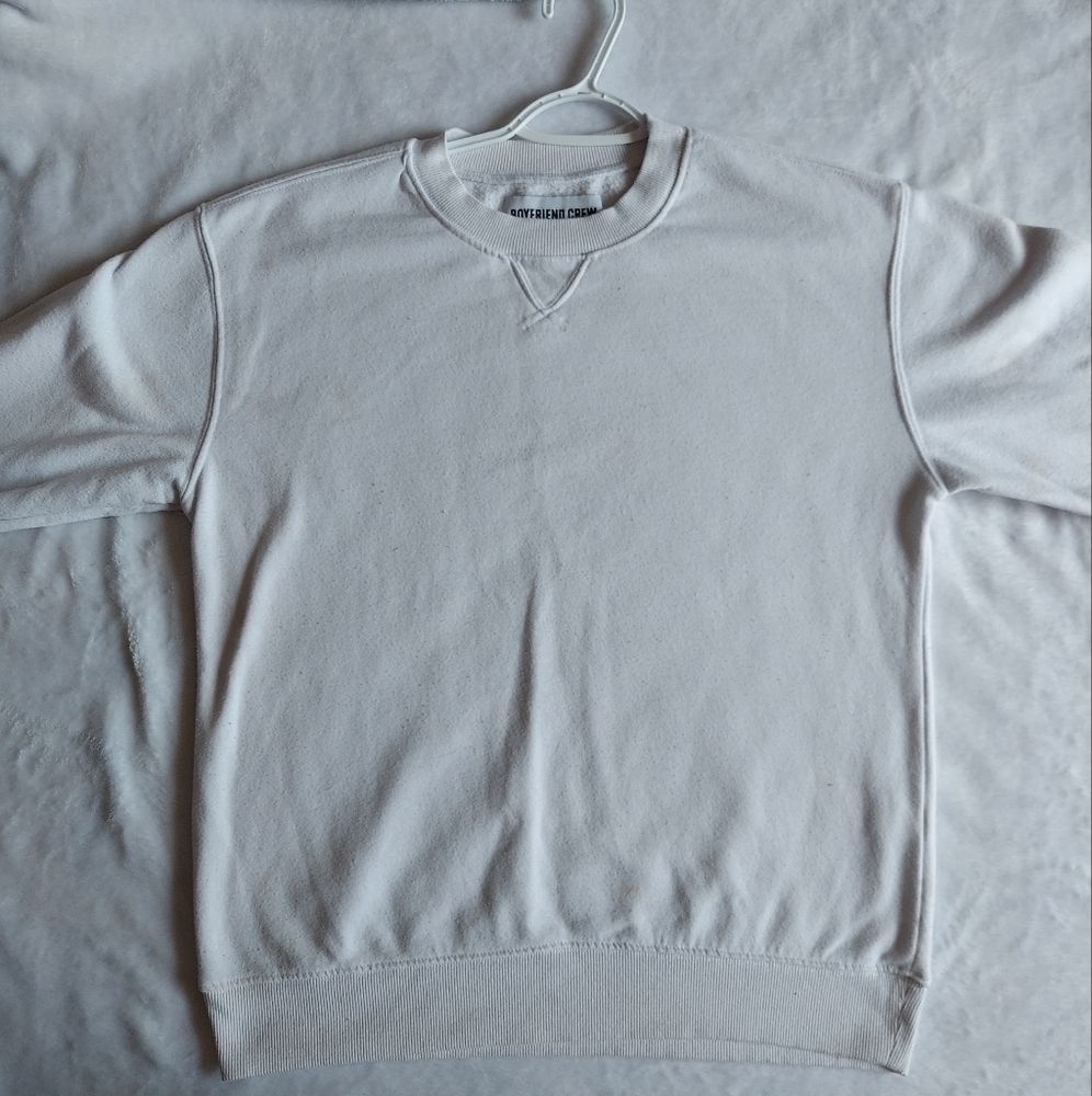 White Crew Neck Sweater with Ribbed Details